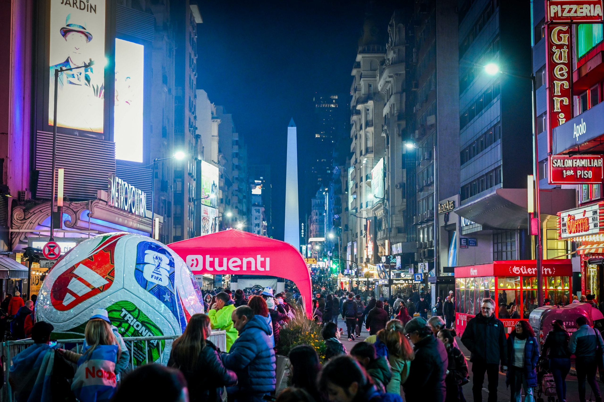 ADIDAS, AXE, BGH, BURÓ DE JUEGOS, DELICIAS DE LA NONNA, DISNEY, DOG SELECTION, FANTOCHE, NARANJA X, SPEED, TUENTI, UVASAL, VACALÍN, ZORRO imagen 2